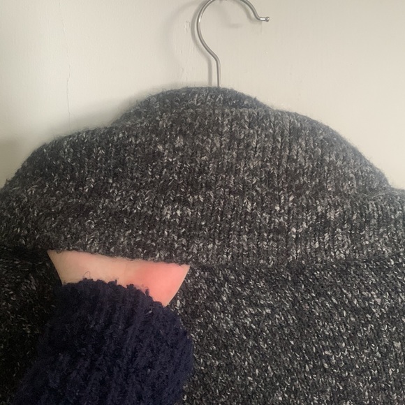 H&M sweater - Picture 7 of 15